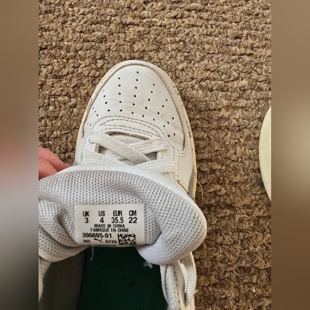 Puma Kids White and Gray Sneakers - Picture 4 of 4